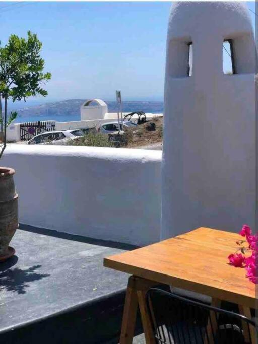 Apartment Jaccuzzi Romantic In Firostefani,sea View! *